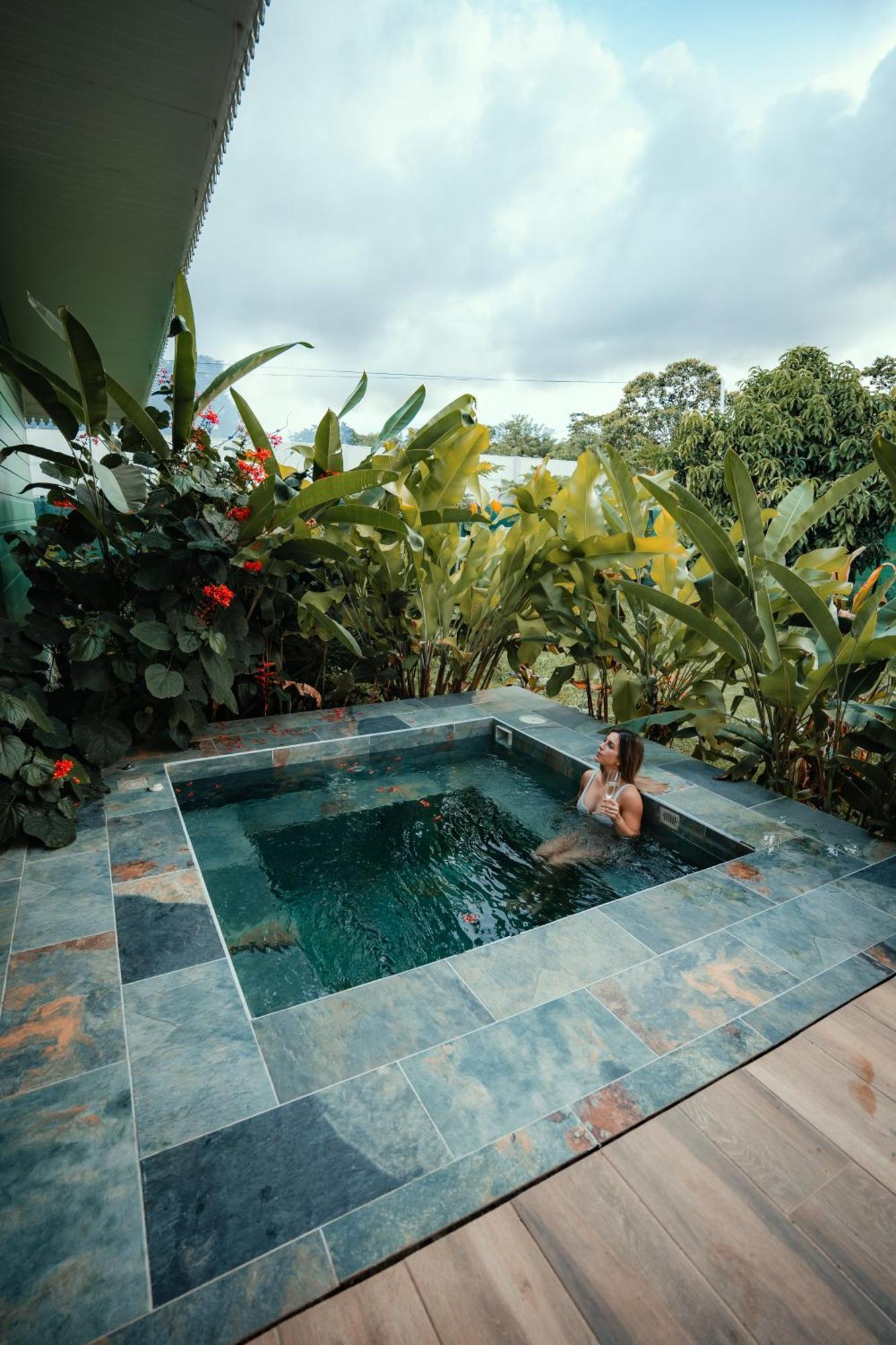 Namaitami Casa Hermosa Con Ac Y Piscina A Solo 650 Metros Del Parque Nacional Cahuita Eksteriør billede